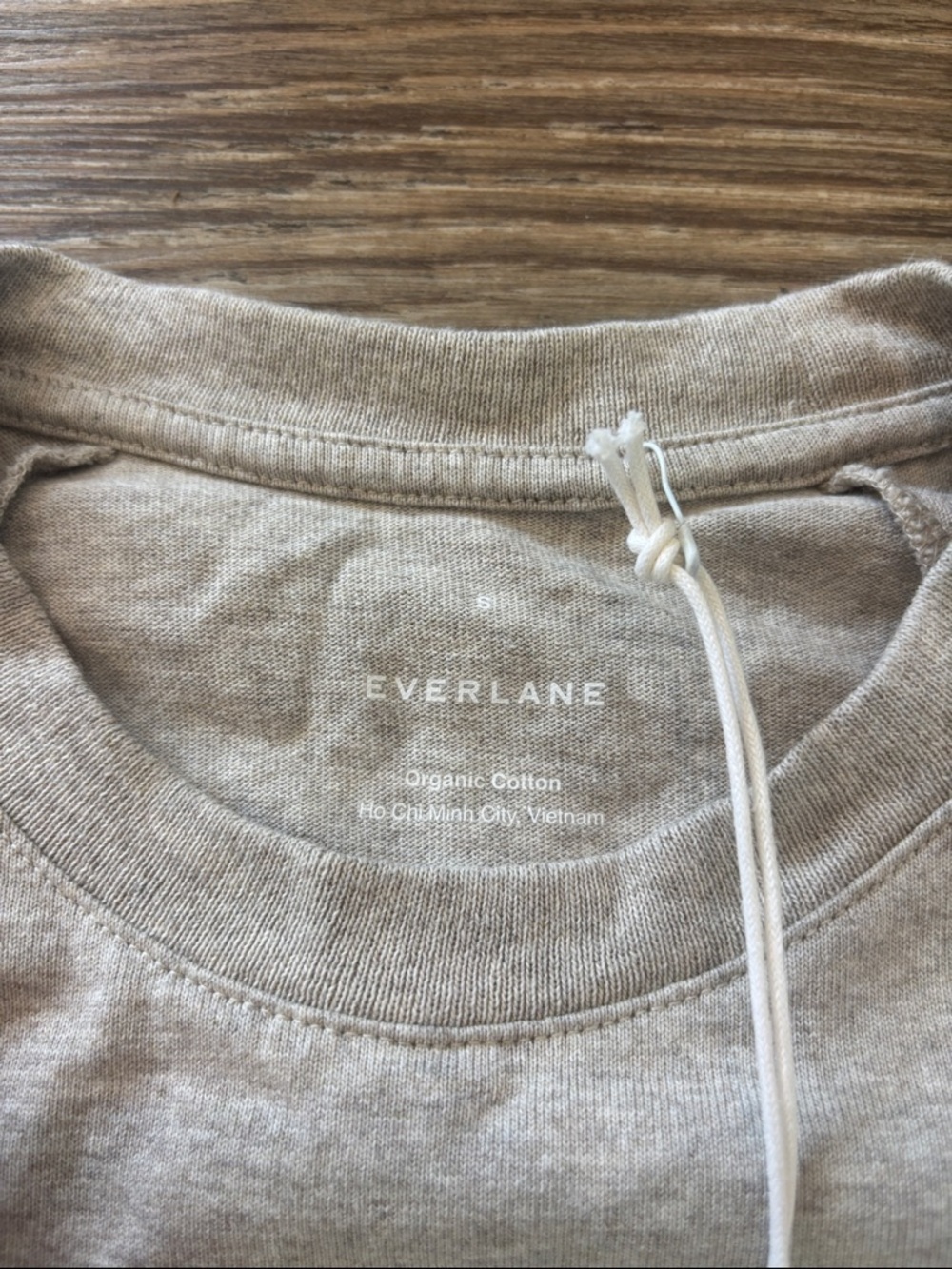 Everlane Premium Weight Long Sleeve Crew in Heather Oatmeal Mens SizeSmall NWT - Picture 3 of 9